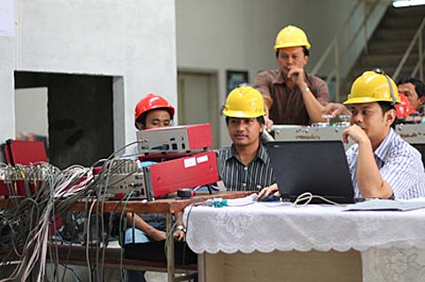 Quake Resistant Building System | Bahan Bangunan Tahan Gempa | February ...